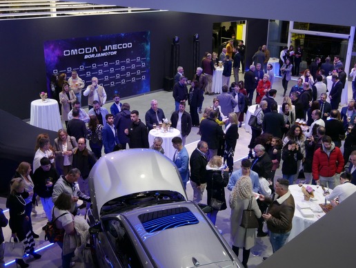 Zona de exposición 2 de vehículos de OMODA Borjamotor en Alicante.